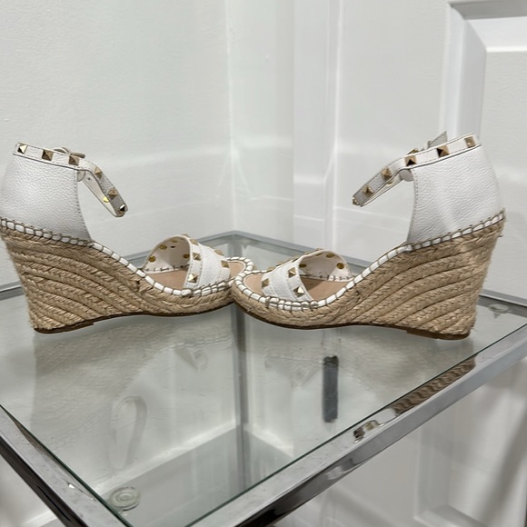 Women’s shoe, size 6.5, gently worn, will accept best offer - Picture 4 of 8